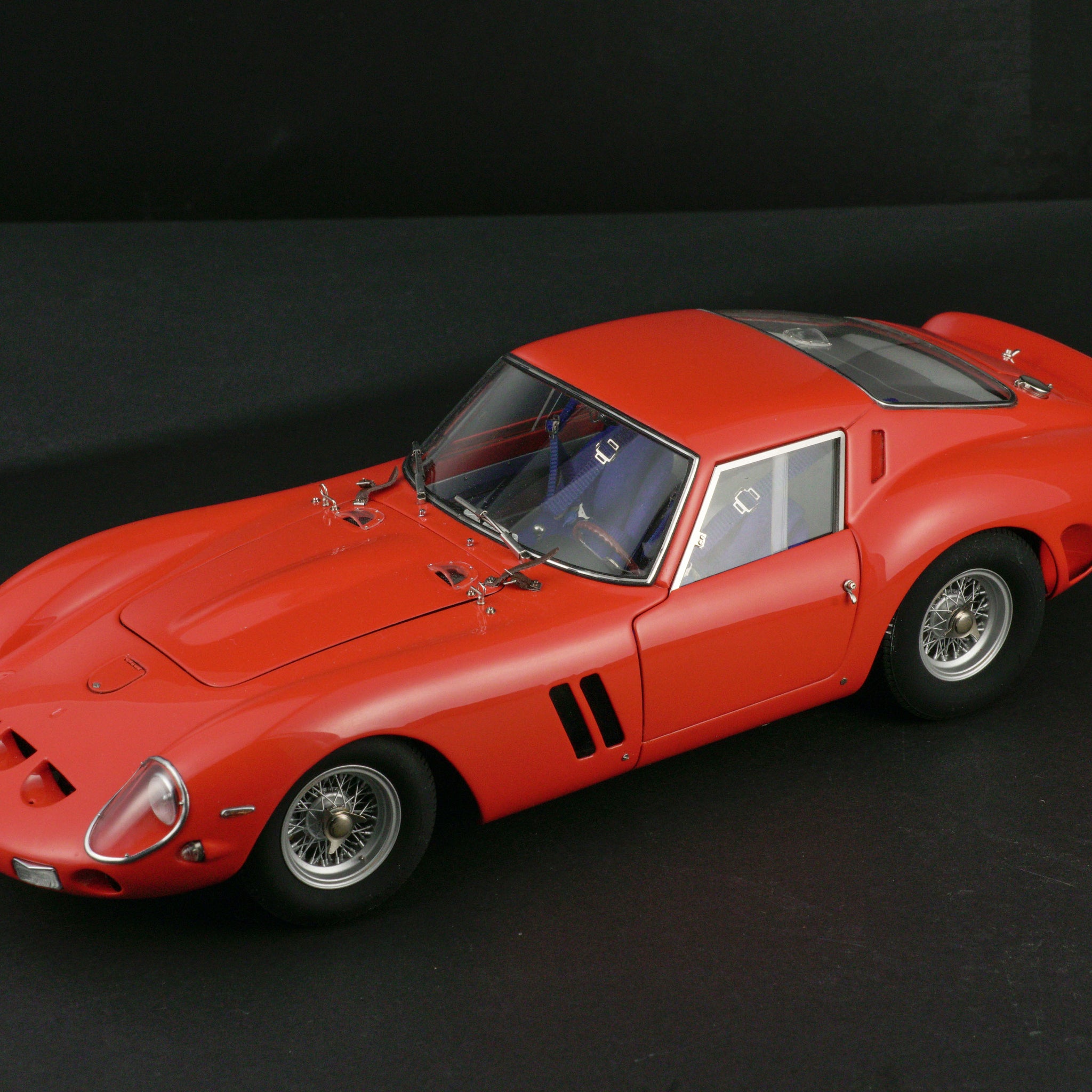 1:18 Scale Car Model Ferrari Rosso Corsa